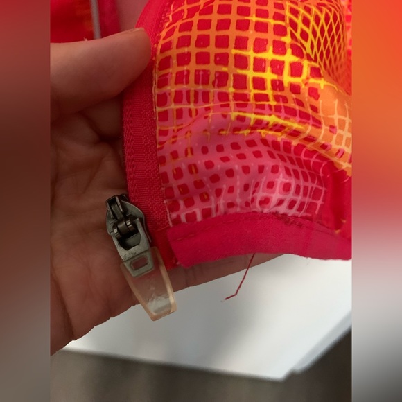 Super light windbreaker/rainjacket (no size, no brand) - Picture 4 of 9